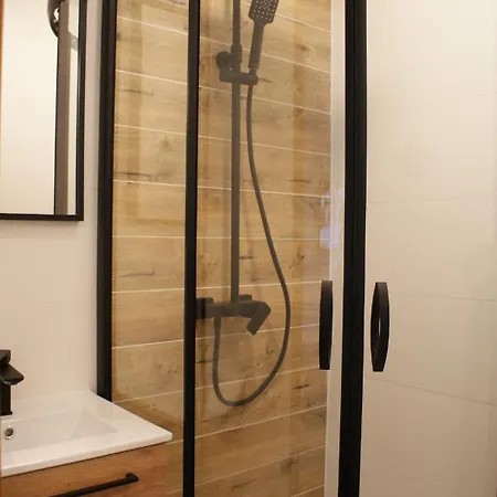 Amiro Πανσιόν