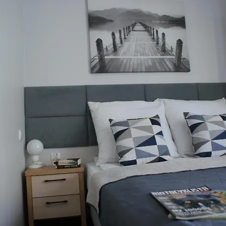 Amiro Πανσιόν